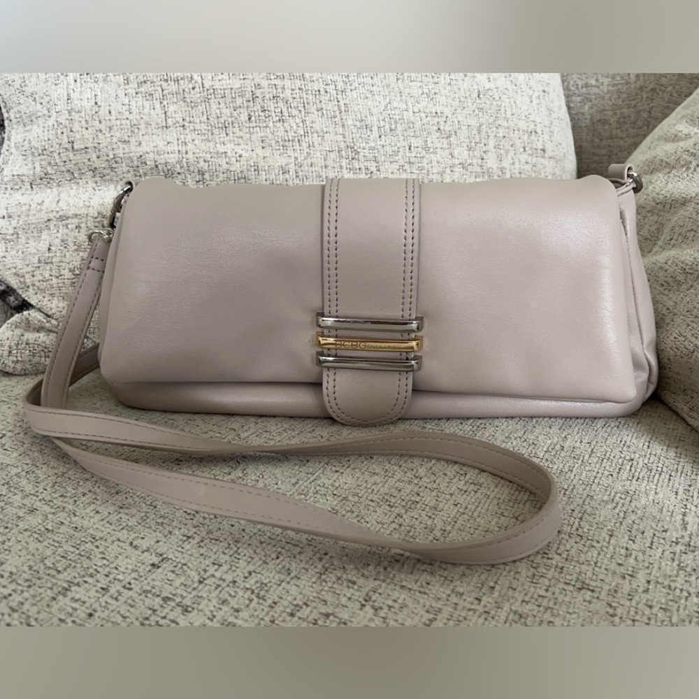Crossbody handbag